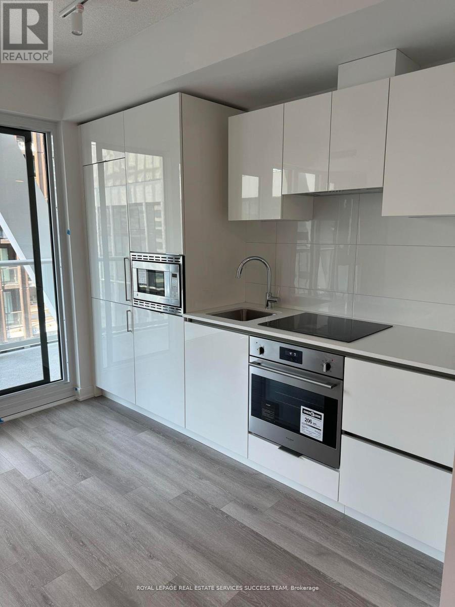 1820 - 230 Simcoe Street, Toronto, Ontario  M5T 0G7 - Photo 2 - C13676816