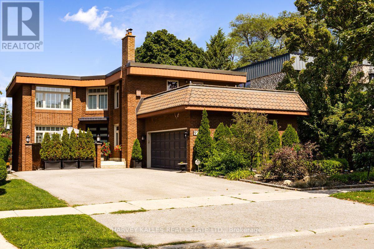 92 PRUE AVENUE, Toronto, Ontario