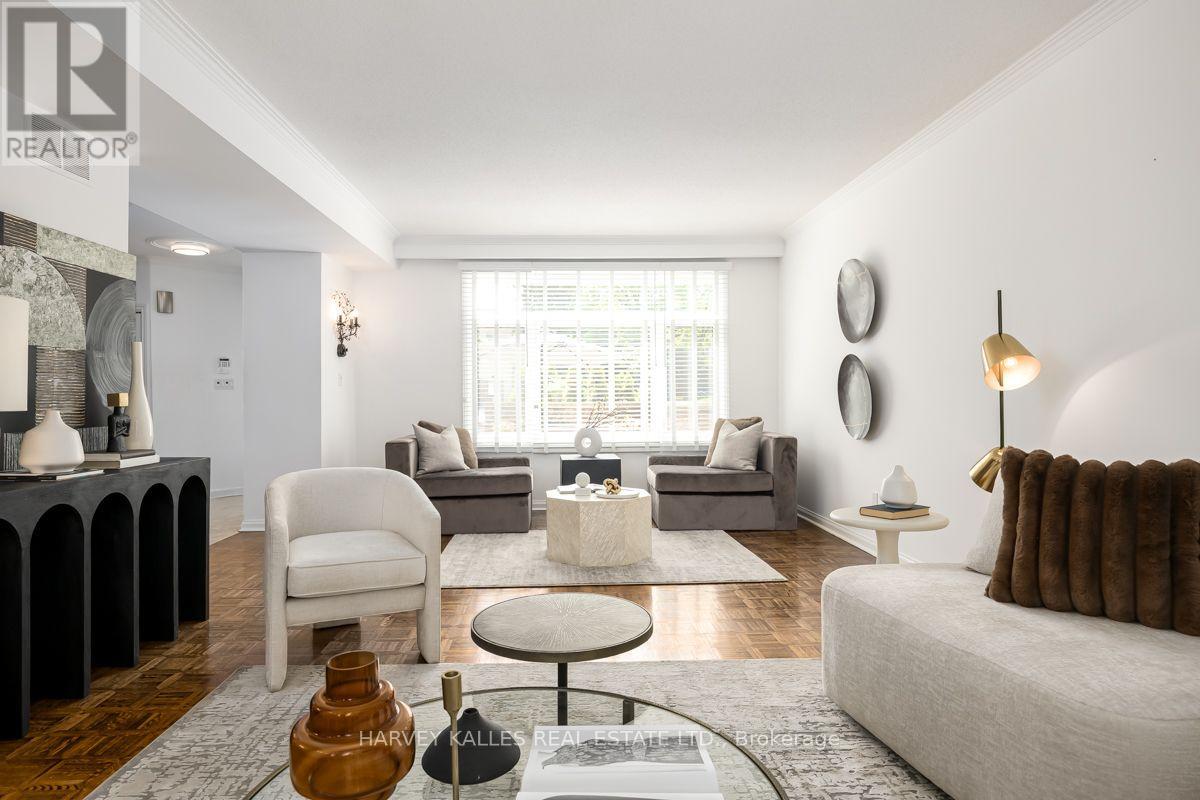 92 Prue Avenue, Toronto, Ontario  M6B 1R5 - Photo 11 - C13676822