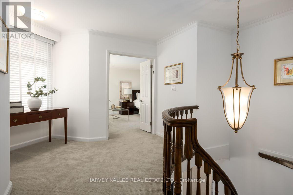 92 Prue Avenue, Toronto, Ontario  M6B 1R5 - Photo 24 - C13676822