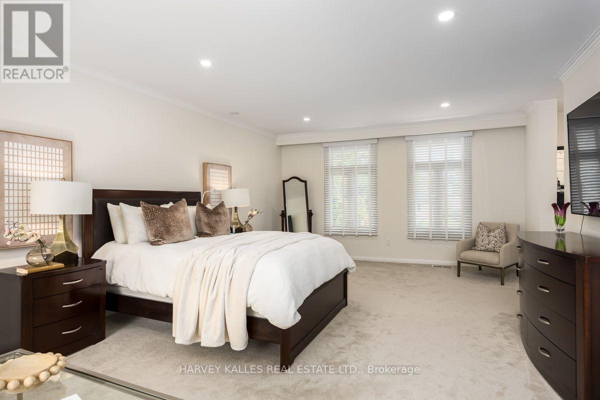 92 Prue Avenue, Toronto, Ontario  M6B 1R5 - Photo 26 - C13676822