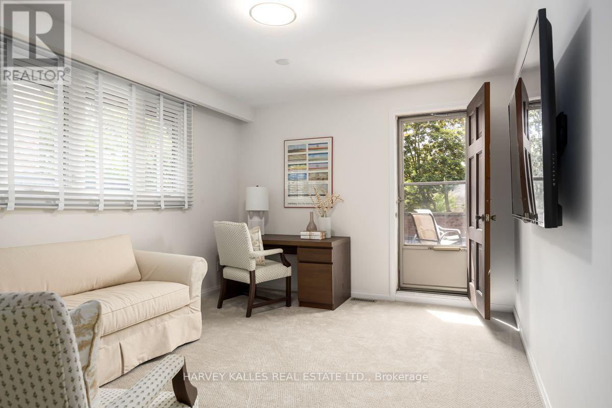 92 Prue Avenue, Toronto, Ontario  M6B 1R5 - Photo 30 - C13676822