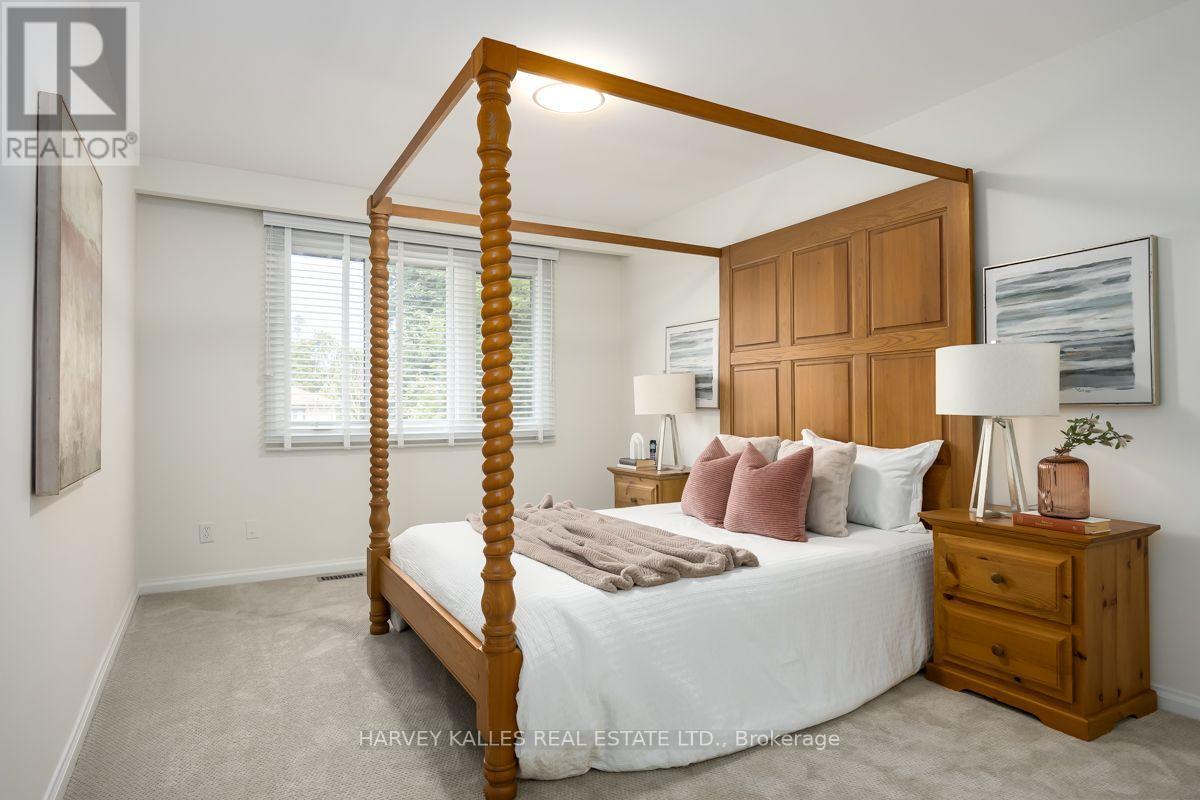 92 Prue Avenue, Toronto, Ontario  M6B 1R5 - Photo 35 - C13676822