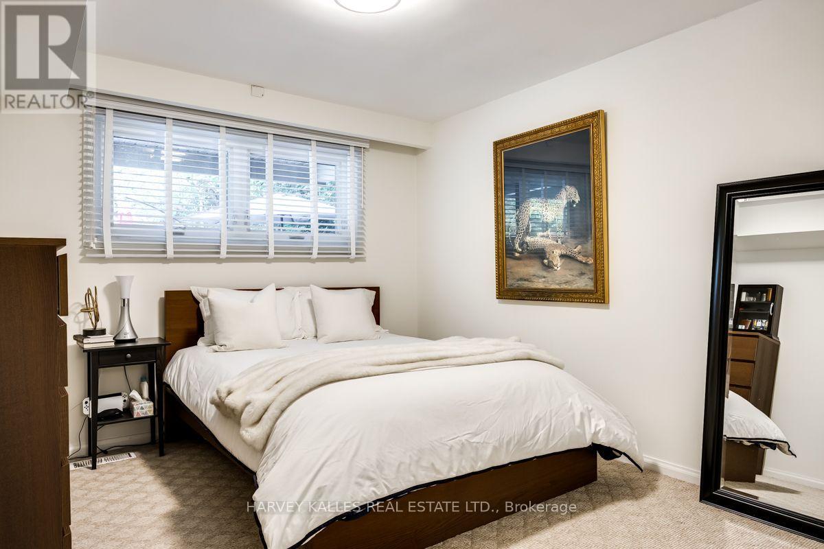 92 Prue Avenue, Toronto, Ontario  M6B 1R5 - Photo 40 - C13676822