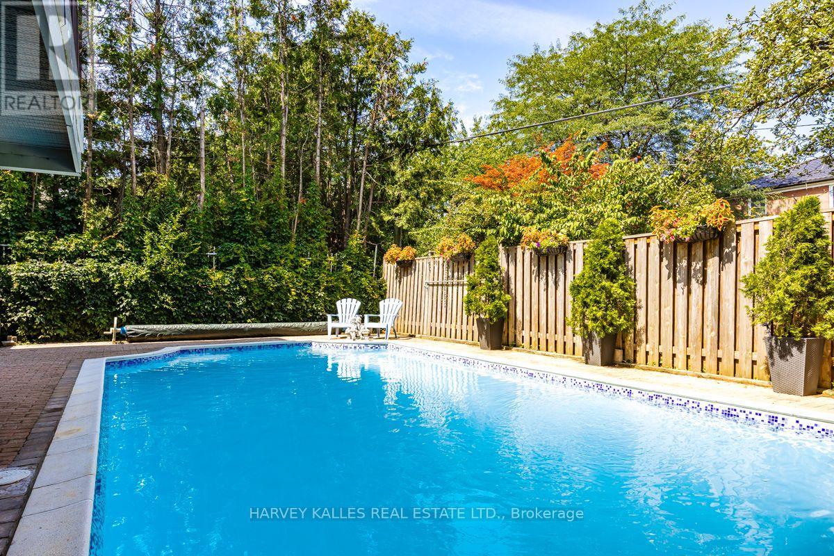 92 Prue Avenue, Toronto, Ontario  M6B 1R5 - Photo 43 - C13676822