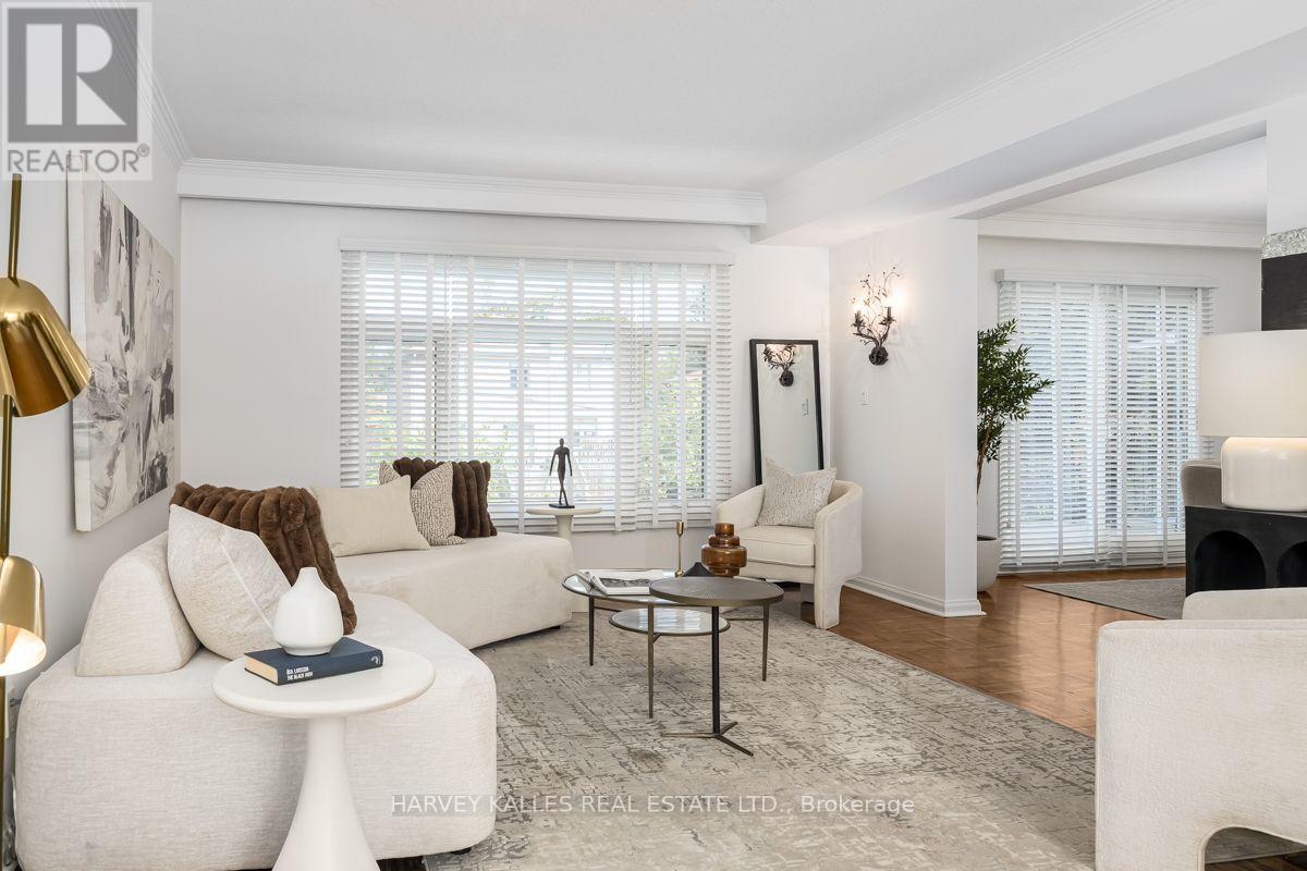 92 Prue Avenue, Toronto, Ontario  M6B 1R5 - Photo 8 - C13676822