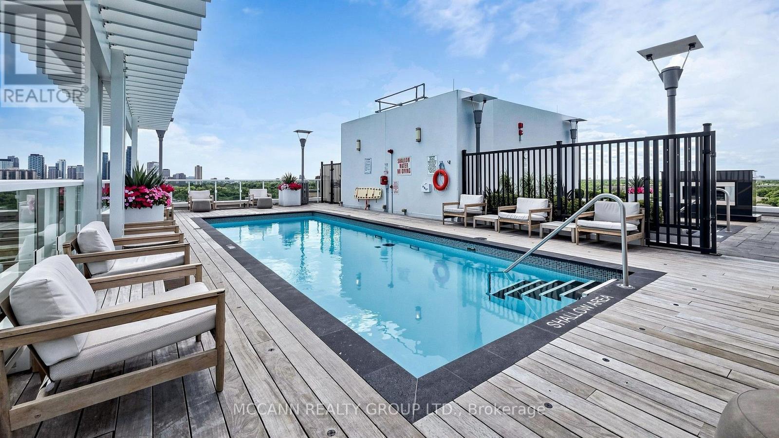 1112 - 3018 YONGE STREET