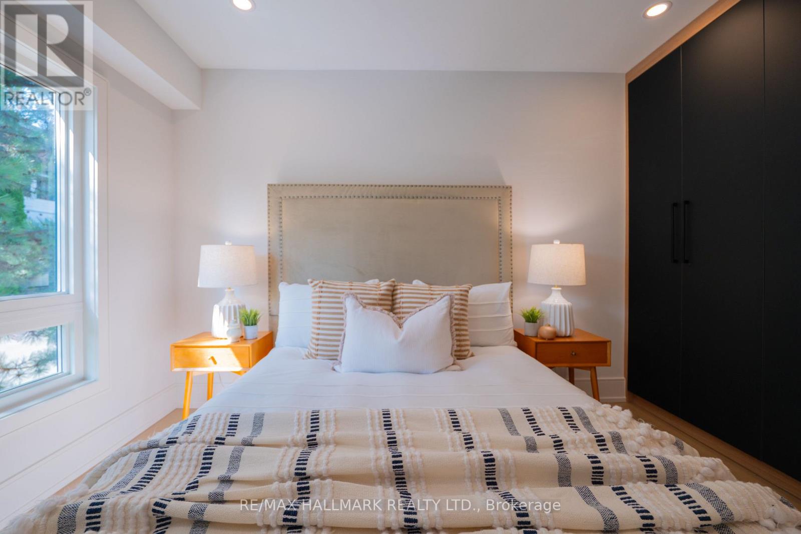 22 Harriet Street, Toronto, Ontario  M4L 2E9 - Photo 17 - E13676818