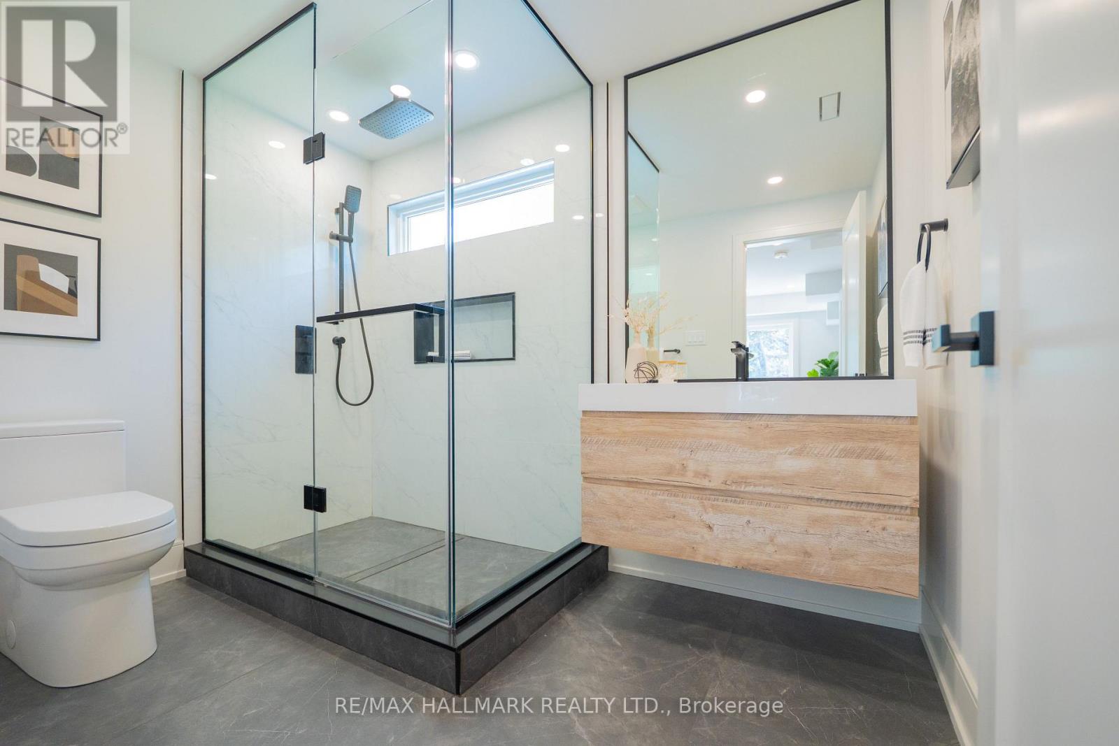 22 Harriet Street, Toronto, Ontario  M4L 2E9 - Photo 19 - E13676818