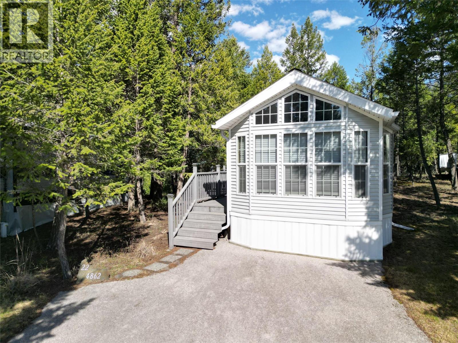 4862 Lynx Drive, Radium Hot Springs, British Columbia