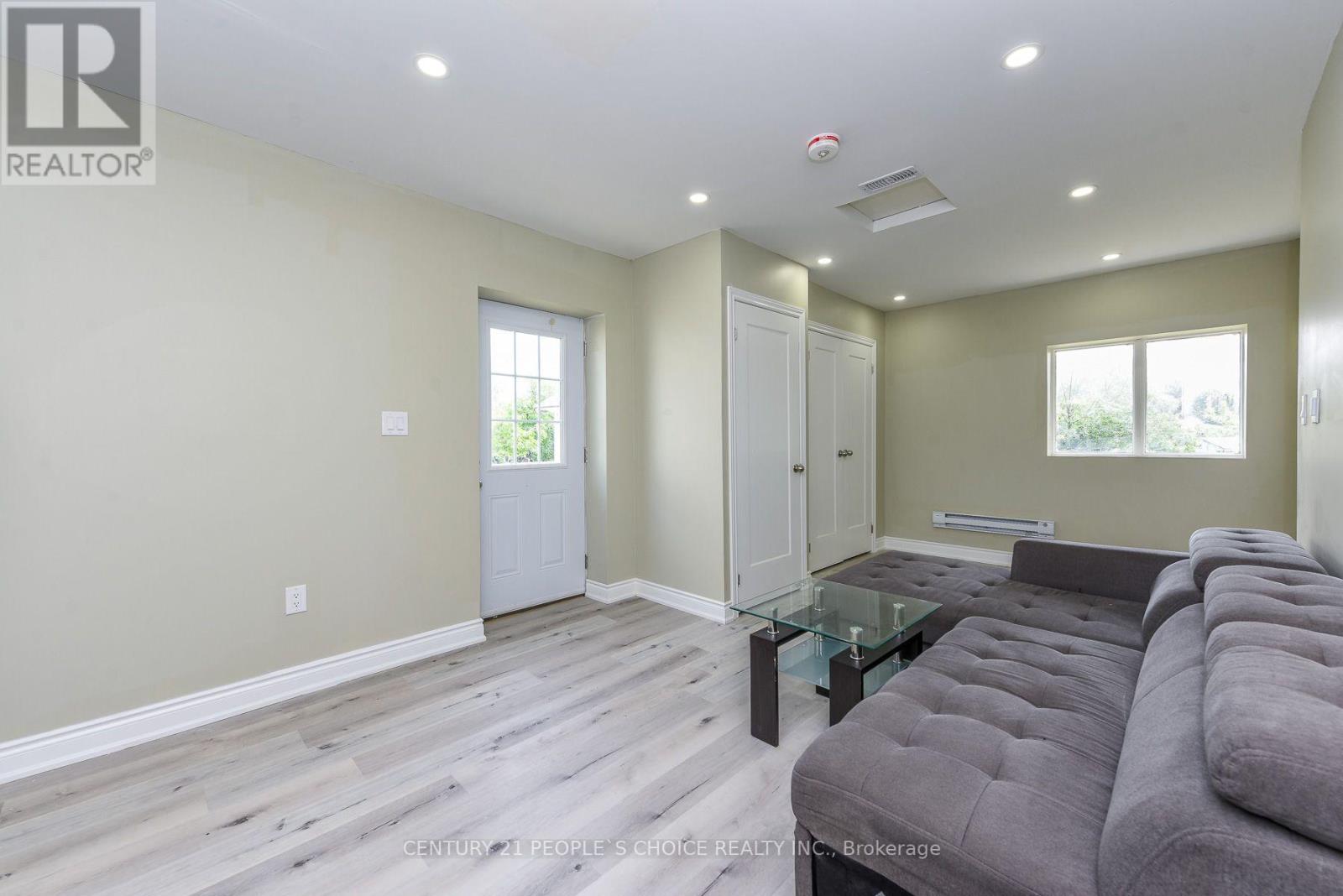 8 Fidelia Crescent, Brampton, Ontario  L6T 3P8 - Photo 42 - W13676792