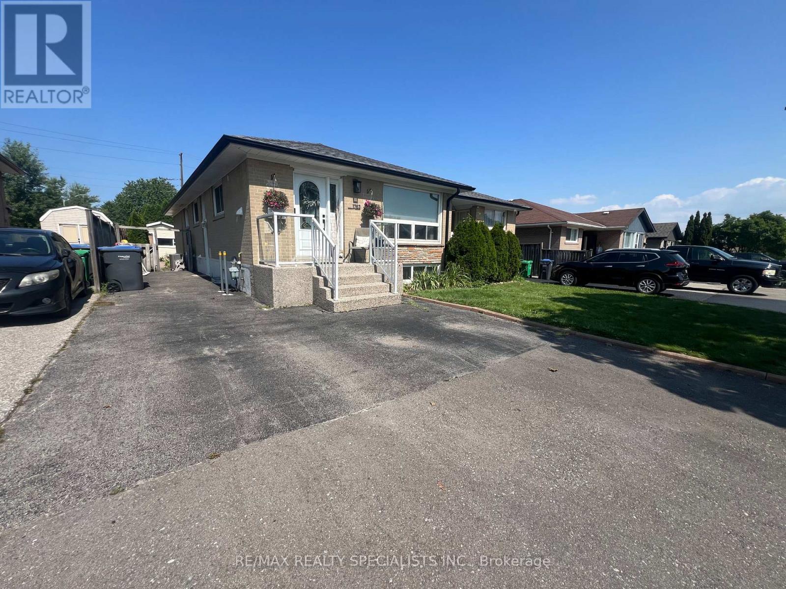 Lower - 1763 Sandgate Crescent, Mississauga, Ontario  L5J 2E7 - Photo 2 - W13676800