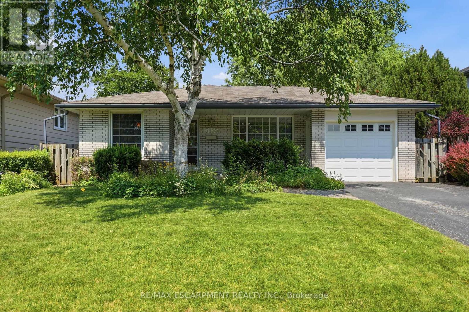 5155 IDLEWOOD CRESCENT, Burlington, Ontario