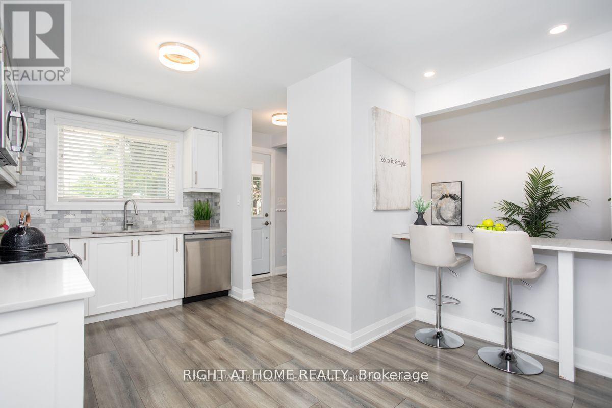 Main - 576 Turner Drive, Burlington, Ontario  L7L 2W7 - Photo 4 - W13676864