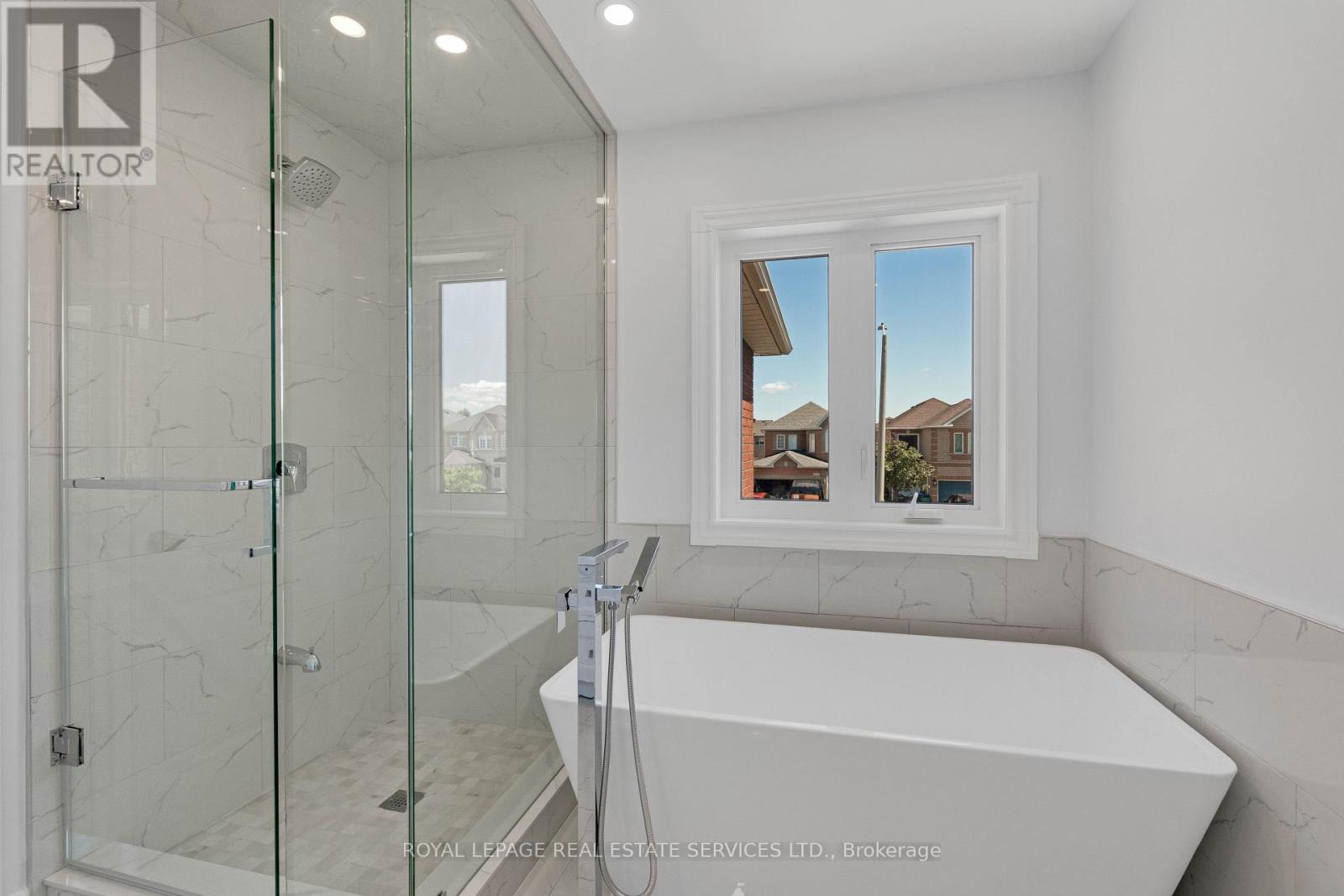 3955 Foxwood Avenue, Mississauga, Ontario  L5N 7V4 - Photo 19 - W13676866