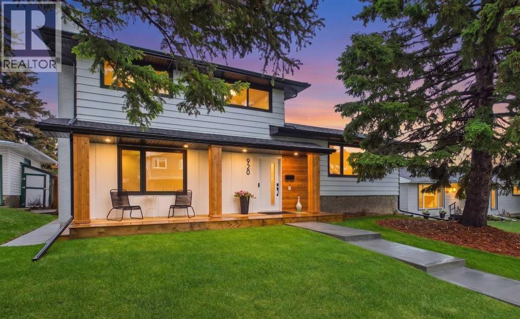 920 Cantabrian Drive SW, Calgary, Alberta  T2W 1L7 - Photo 1 - A2317005