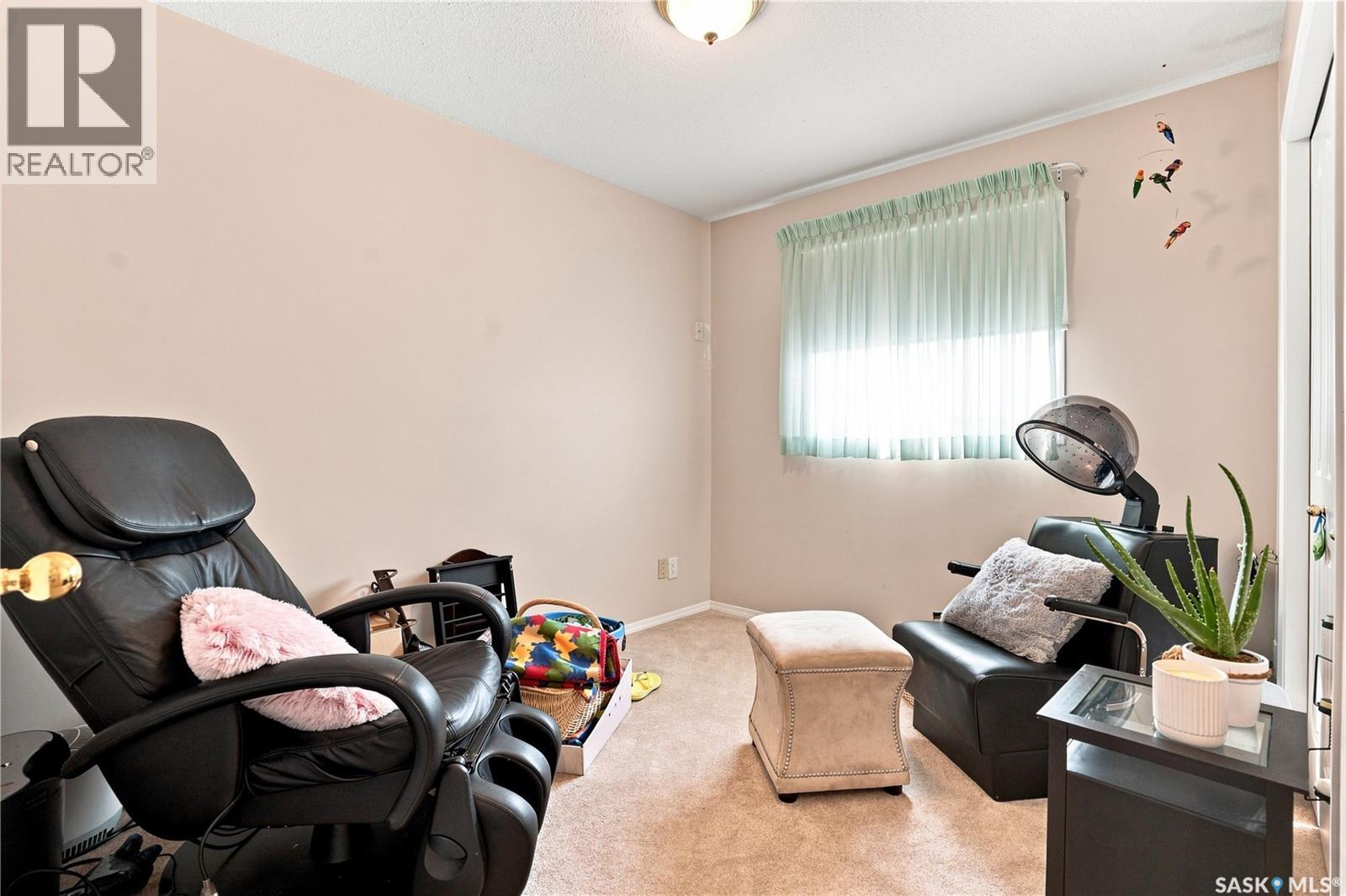 518 Peterson Crescent, Saskatoon, Saskatchewan  S7L 7H7 - Photo 12 - SK045632