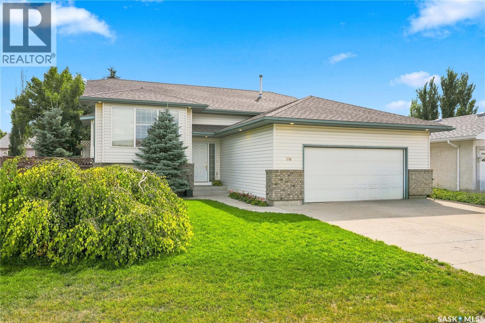 518 Peterson Crescent, Saskatoon, Saskatchewan  S7L 7H7 - Photo 2 - SK045632