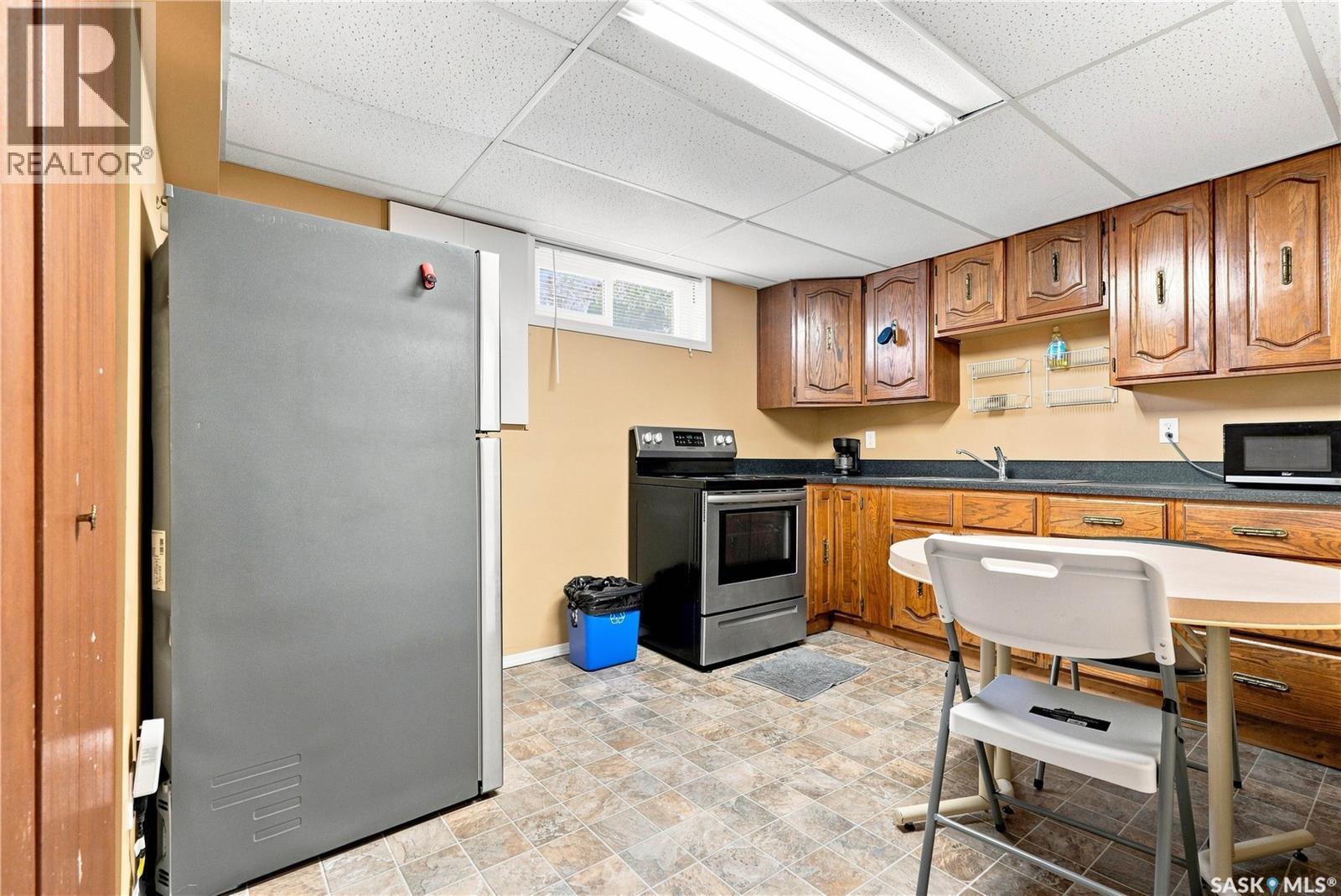 2401 Dufferin Avenue, Saskatoon, Saskatchewan  S7J 1C3 - Photo 28 - SK045627