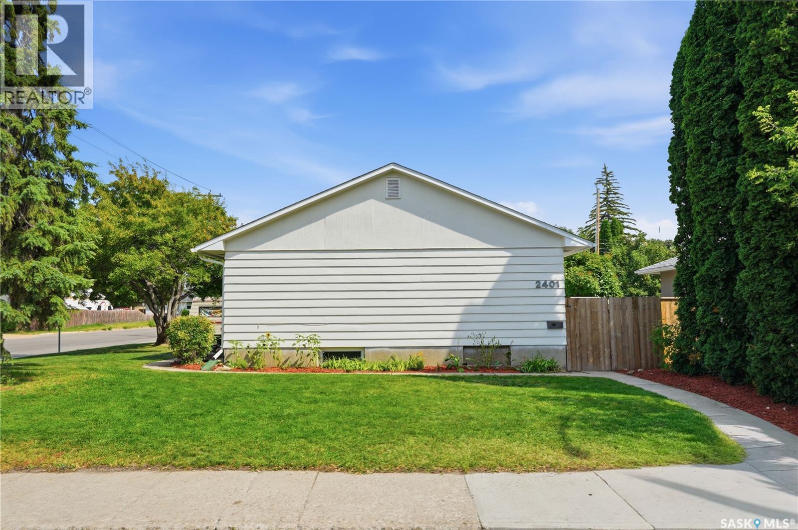 2401 Dufferin Avenue, Saskatoon, Saskatchewan  S7J 1C3 - Photo 4 - SK045627