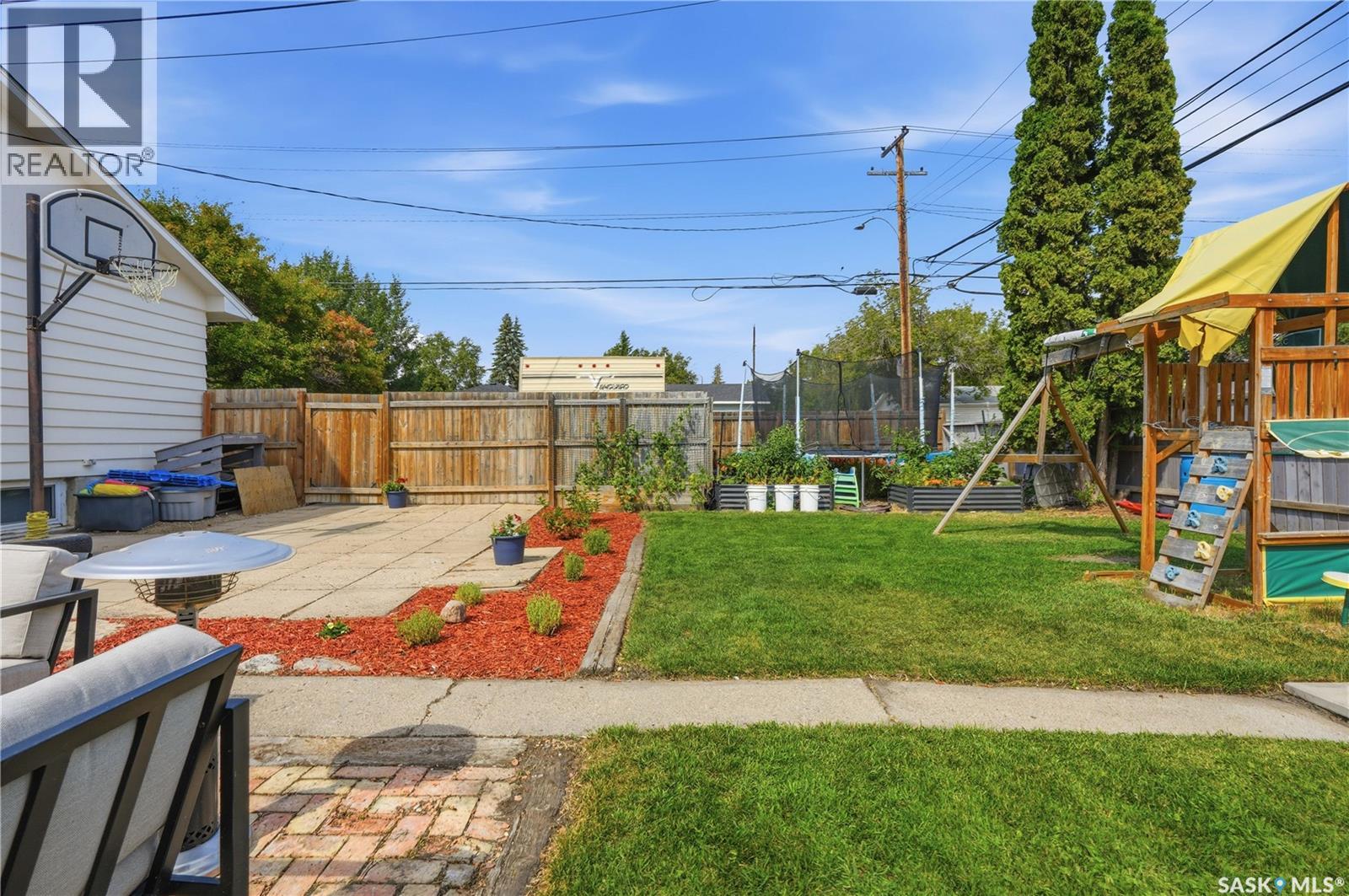 2401 Dufferin Avenue, Saskatoon, Saskatchewan  S7J 1C3 - Photo 44 - SK045627