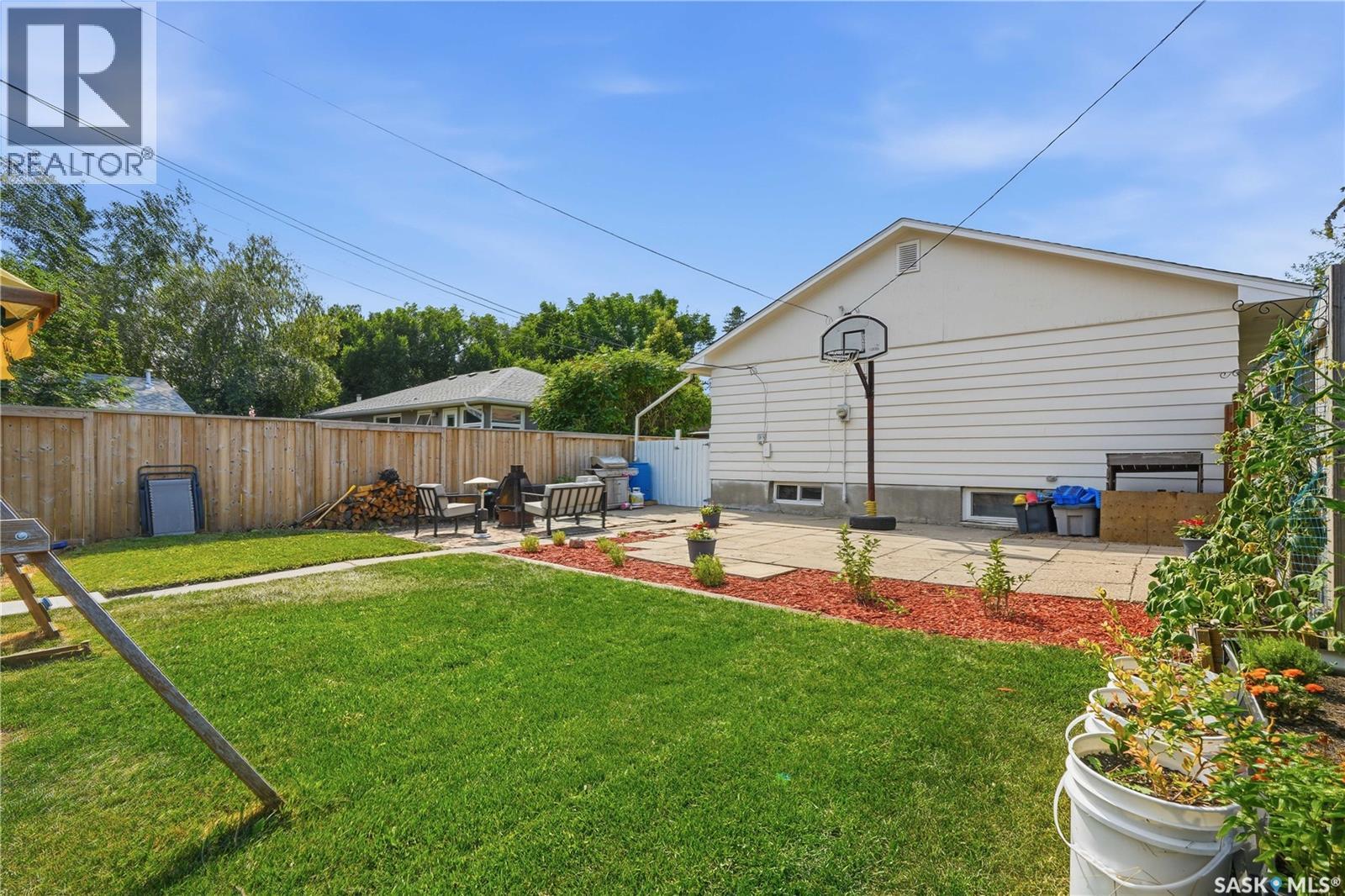 2401 Dufferin Avenue, Saskatoon, Saskatchewan  S7J 1C3 - Photo 45 - SK045627