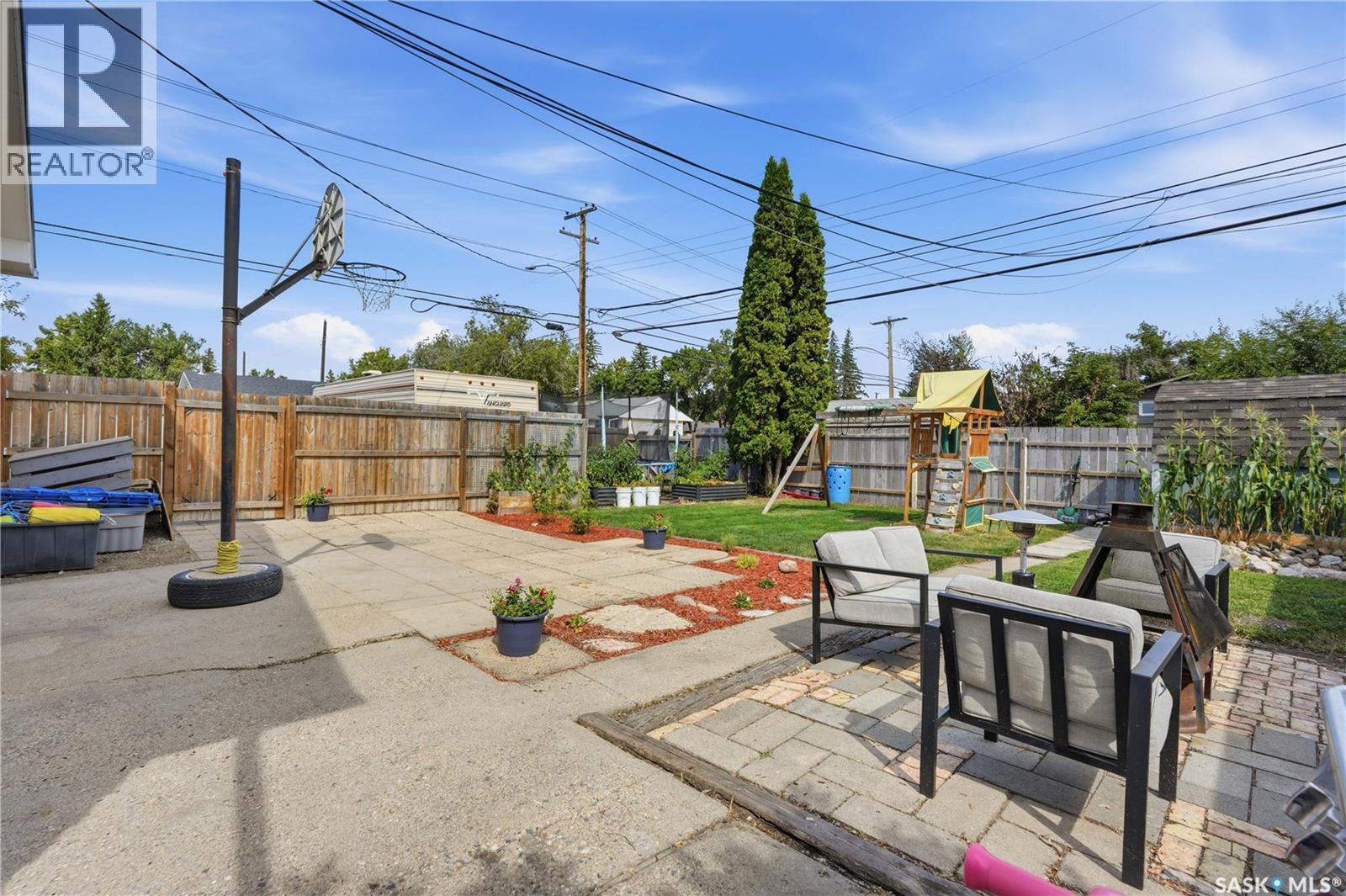 2401 Dufferin Avenue, Saskatoon, Saskatchewan  S7J 1C3 - Photo 48 - SK045627