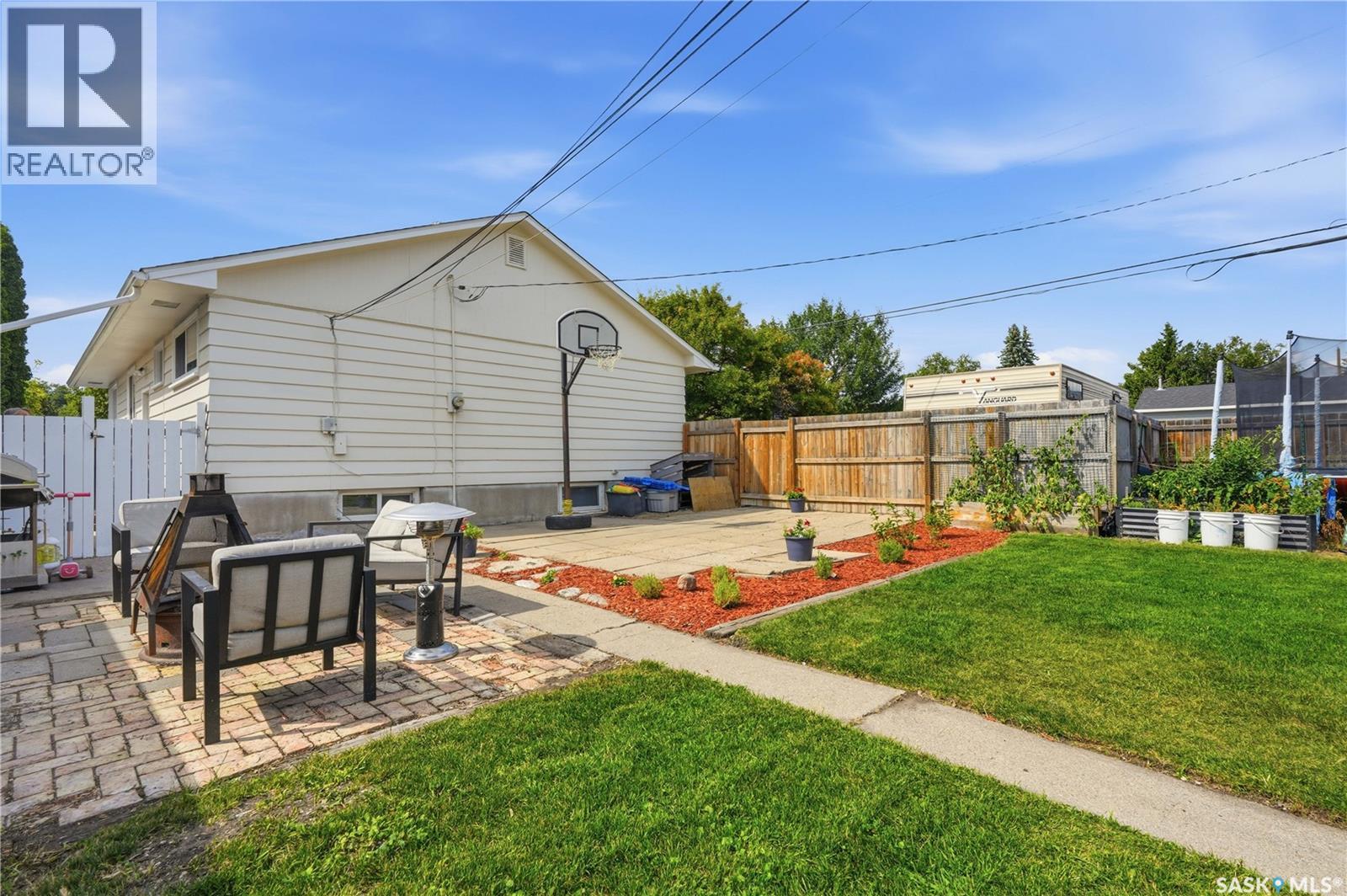2401 Dufferin Avenue, Saskatoon, Saskatchewan  S7J 1C3 - Photo 49 - SK045627