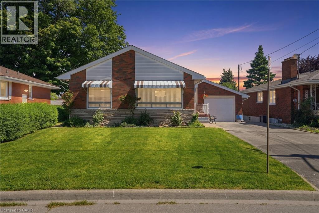 18 PLEASANT Avenue, Stoney Creek, Ontario