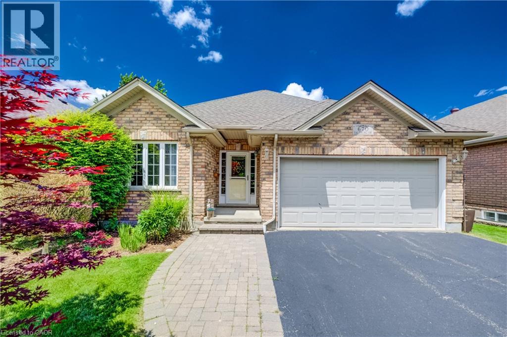 670 SALZBURG Drive, Waterloo, Ontario