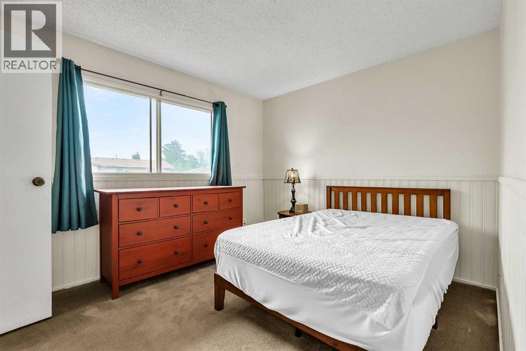 151 Midbend Place Se, Calgary, Alberta  T2X 2J8 - Photo 12 - A2336590