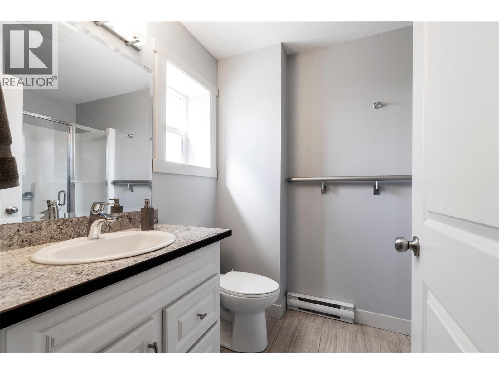 1449 1 Avenue NE Unit# 404, Salmon Arm, British Columbia  V1E 0C4 - Photo 9 - 10397479