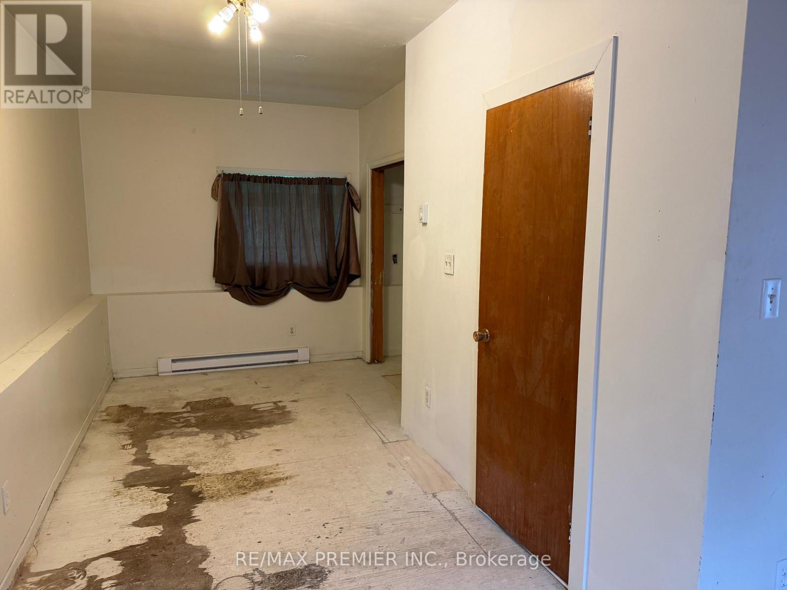 277 Gibbons Street, Oshawa, Ontario  L1J 4Y5 - Photo 3 - E13662290
