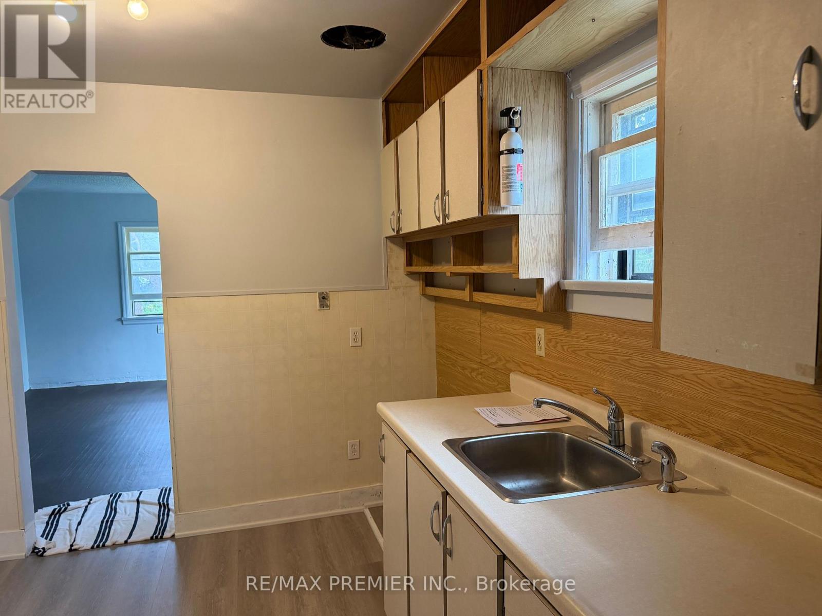 277 Gibbons Street, Oshawa, Ontario  L1J 4Y5 - Photo 6 - E13662290