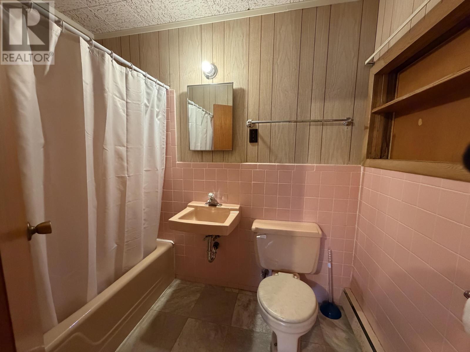 200 Ethel St, Schreiber, Ontario  P0T 2S0 - Photo 8 - TB2602364