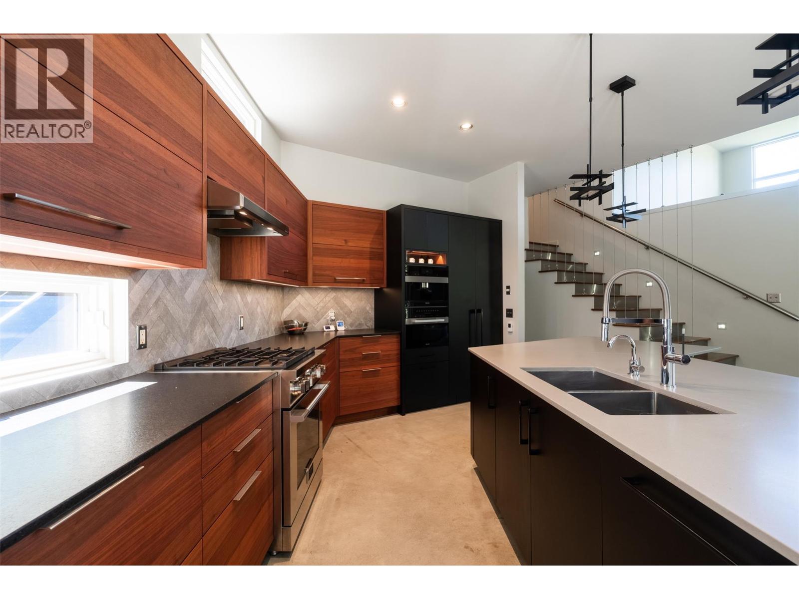 324 Clifton Road, Kelowna, British Columbia  V1V 1A5 - Photo 9 - 10386770