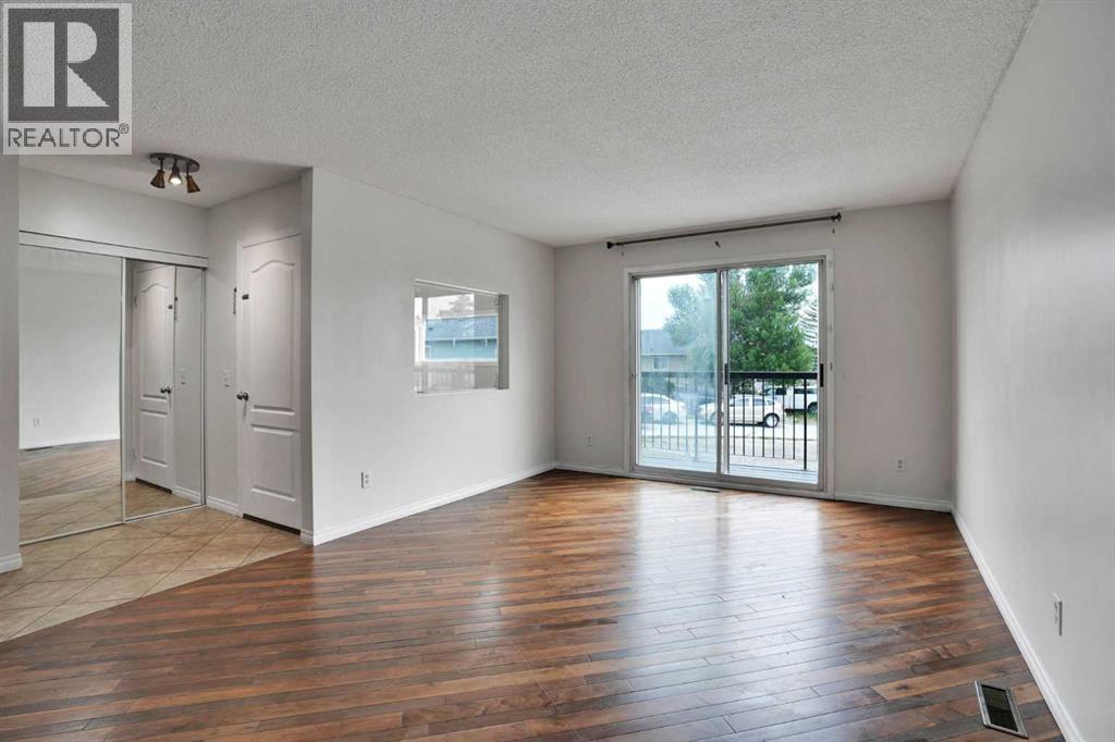 152 Fonda Drive Se, Calgary, Alberta  T2A 6E6 - Photo 5 - A2336918
