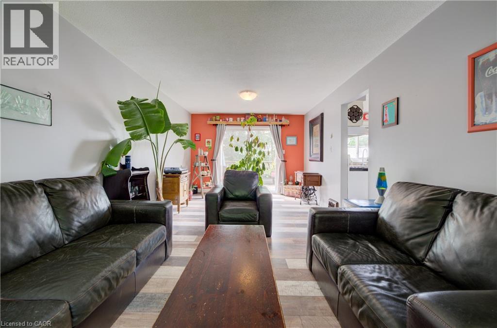 124 Queensway Drive, St. Jacobs, Ontario  N0B 2N0 - Photo 13 - 40855436