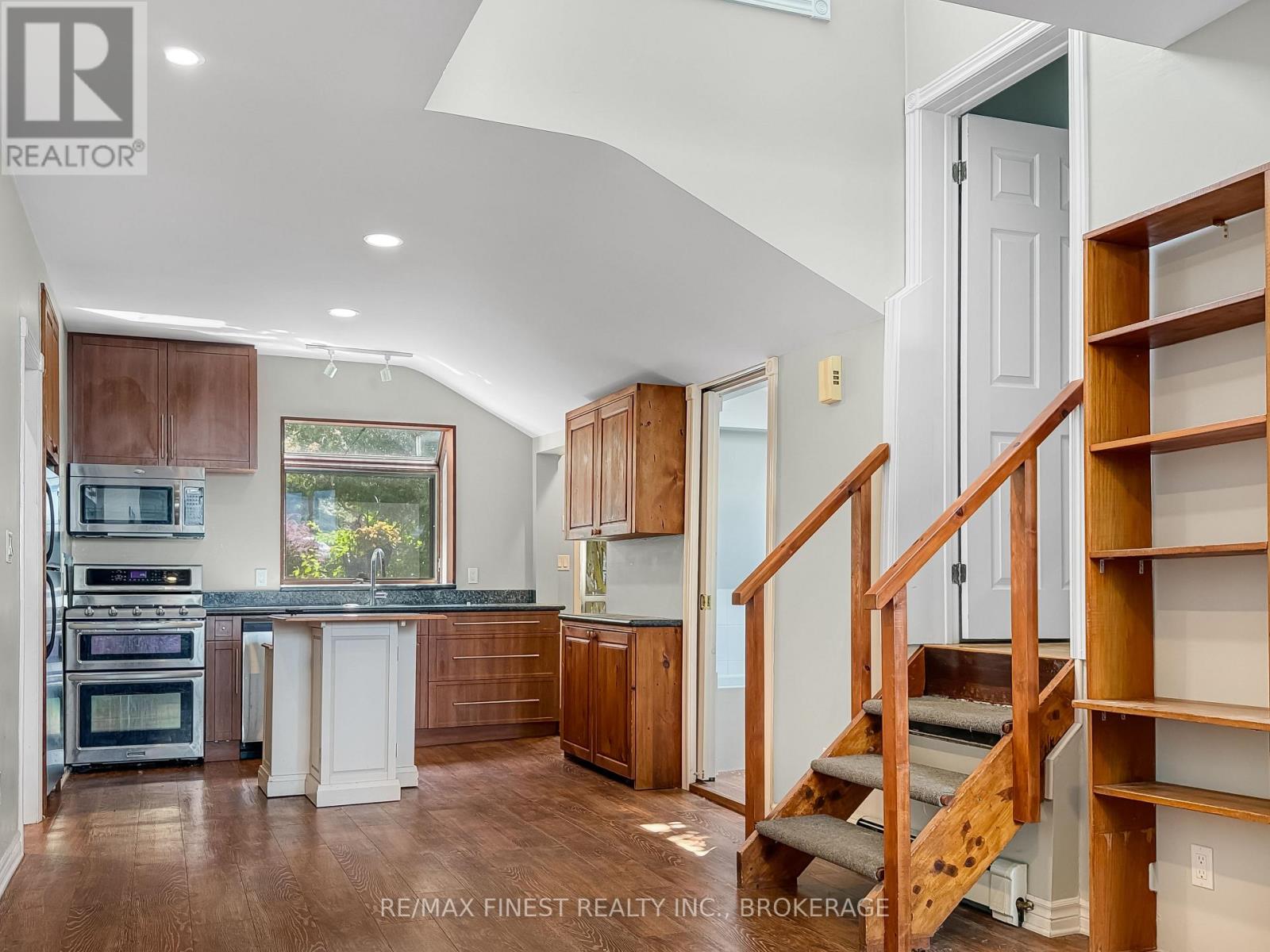 9 Point Crescent, Kingston, Ontario  K7M 3P2 - Photo 11 - X13677136
