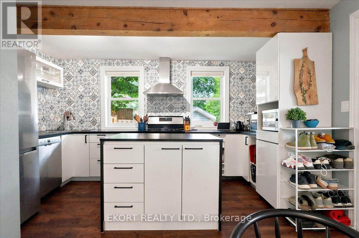 50 Elizabeth Street, Prince Edward County, Ontario  K0K 2T0 - Photo 11 - X13676962
