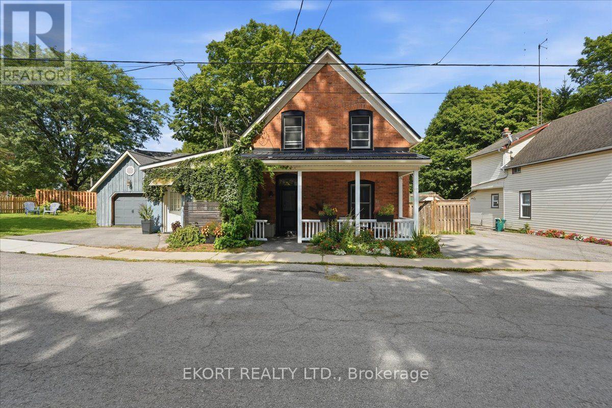 50 Elizabeth Street, Prince Edward County, Ontario  K0K 2T0 - Photo 2 - X13676962