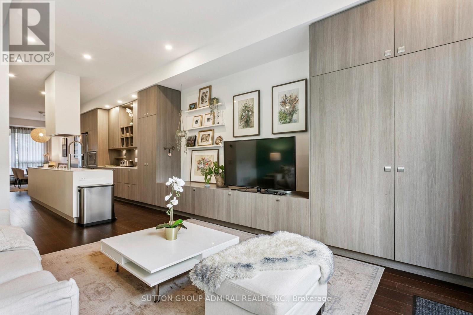 492 Shaw Street, Toronto, Ontario  M6G 3L3 - Photo 4 - C13677002