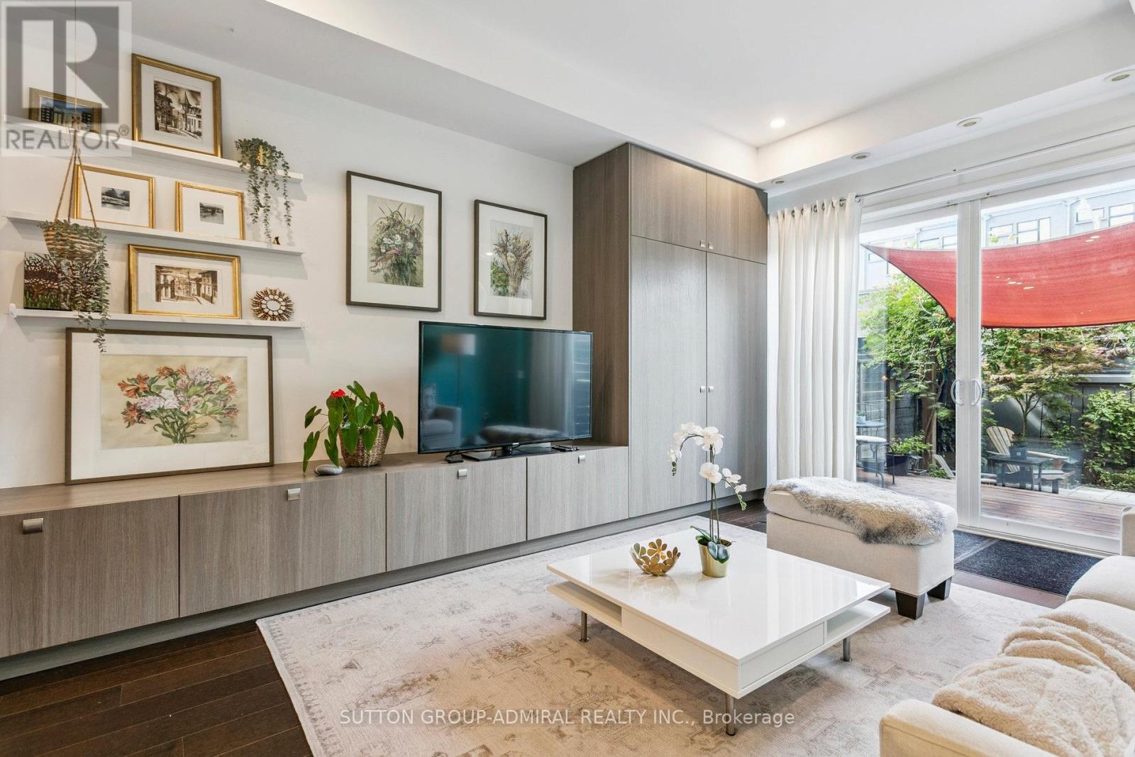 492 Shaw Street, Toronto, Ontario  M6G 3L3 - Photo 8 - C13677002