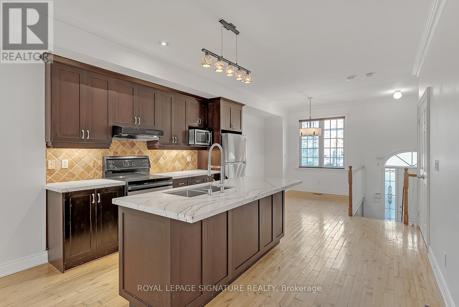 1019a College Street, Toronto, Ontario  M6H 1A8 - Photo 13 - C13677088