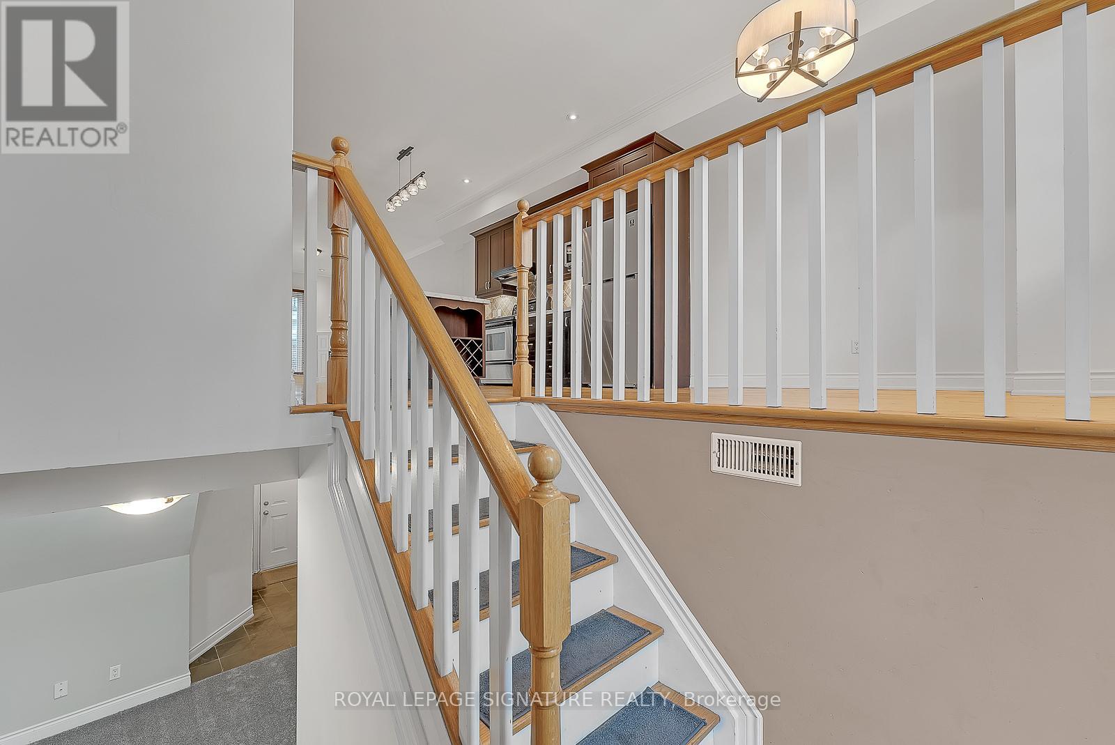 1019a College Street, Toronto, Ontario  M6H 1A8 - Photo 2 - C13677088