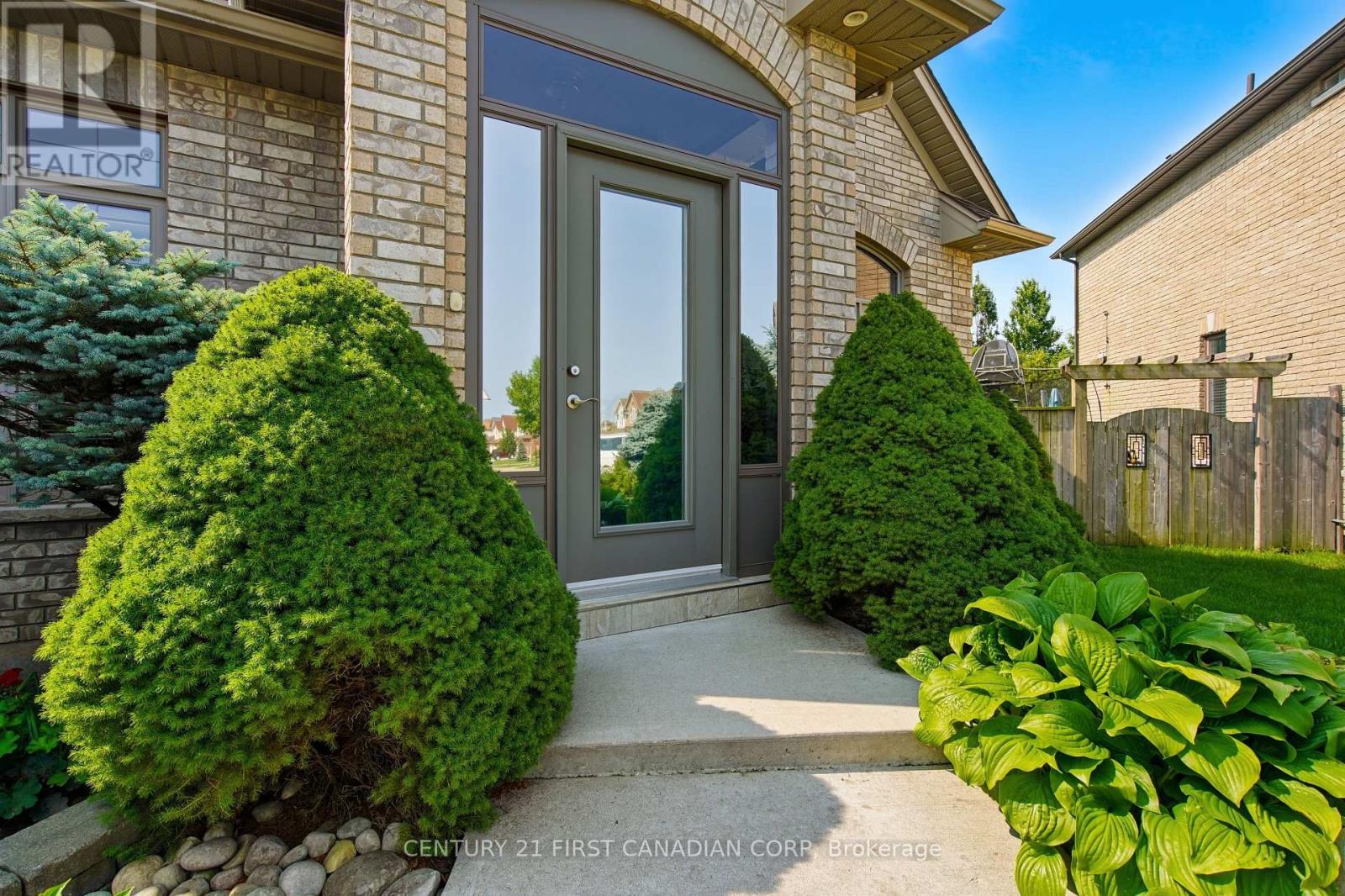 2285 Lilac Avenue, London South, Ontario  N6K 5E1 - Photo 5 - X13676930