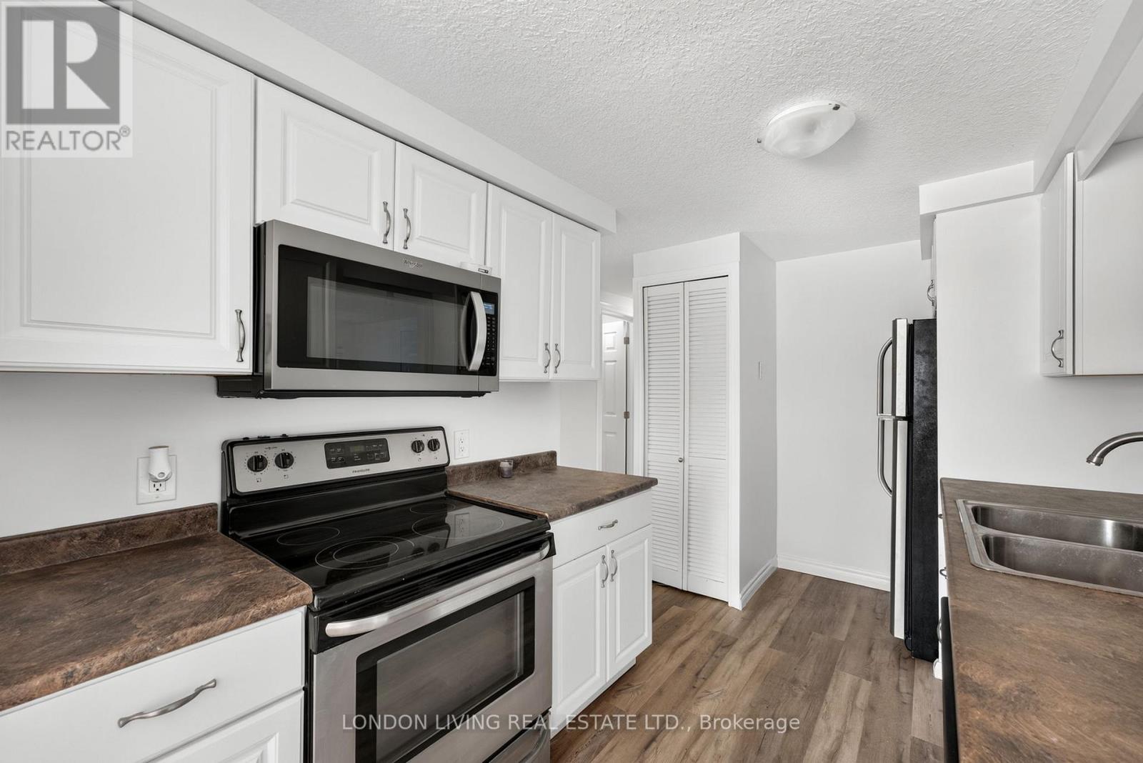 23 Pebble Beach Parkway, South Huron, Ontario N0M 1T0 - Photo 11 - X13677022