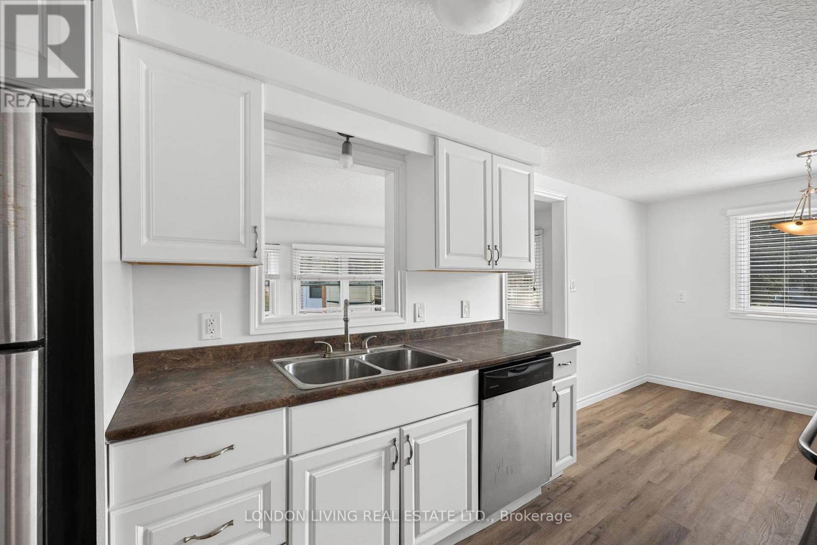 23 Pebble Beach Parkway, South Huron, Ontario N0M 1T0 - Photo 12 - X13677022