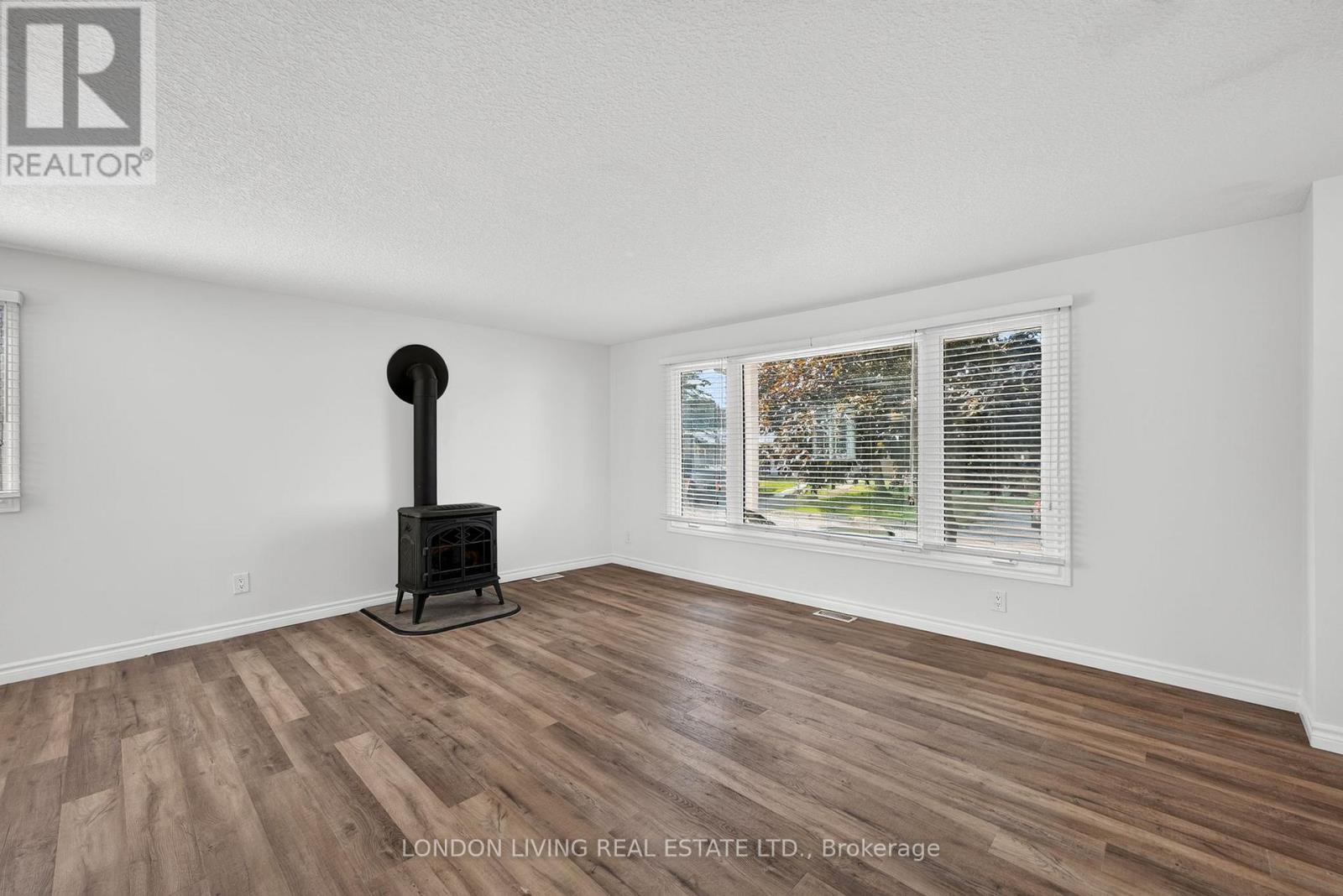 23 Pebble Beach Parkway, South Huron, Ontario N0M 1T0 - Photo 7 - X13677022