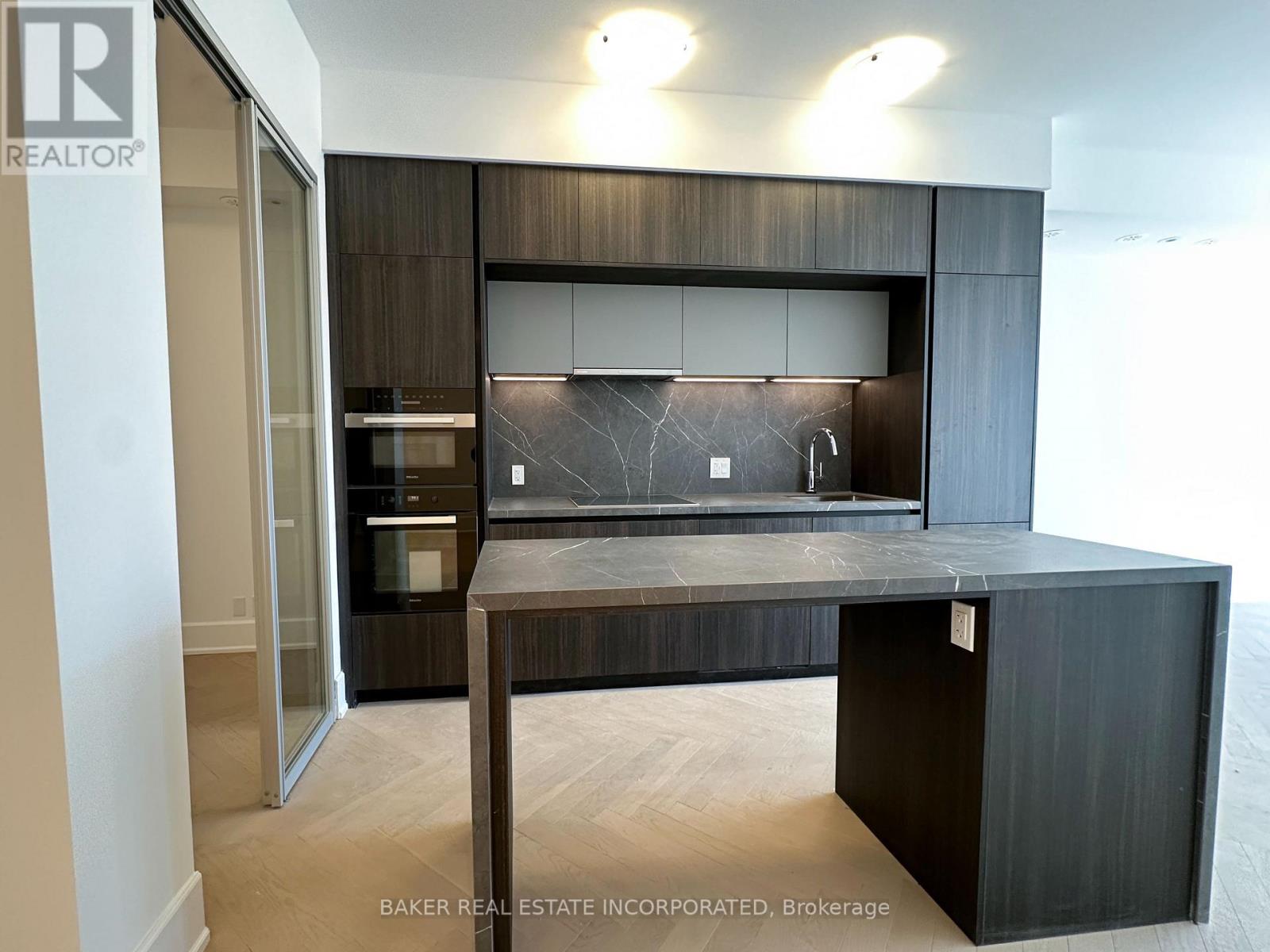 303 - 800 Broadview Avenue, Toronto, Ontario  M4K 2P7 - Photo 8 - E13677042